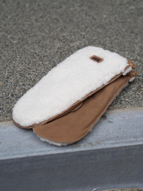 Fluff Scalloped Mitten Cream