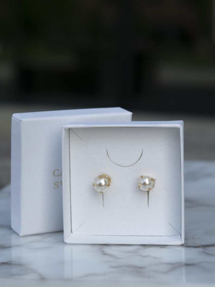 Classic Stud Earrings Hvit