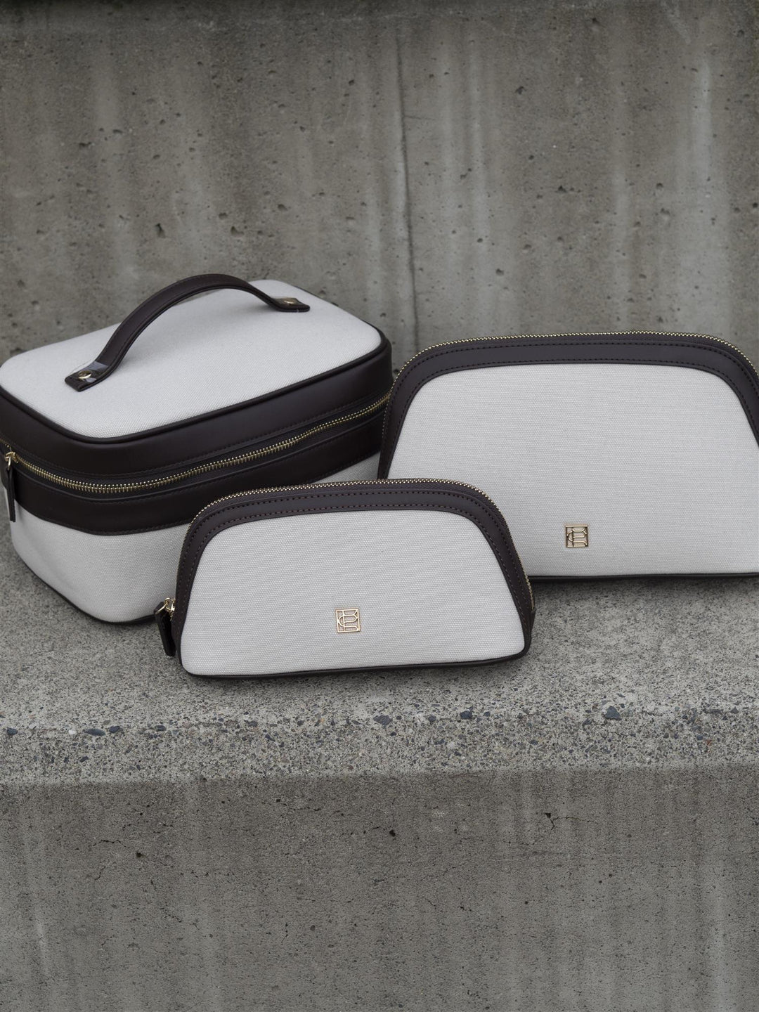 Toiletry bag Off-White