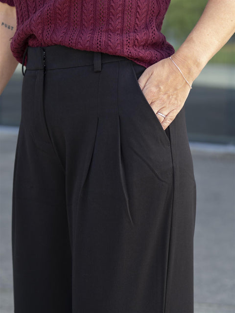 Henrika Pant Sort