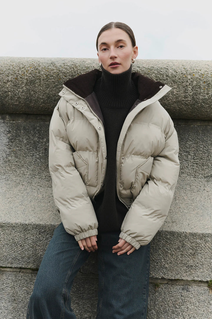 Lr-Mona1 Beige