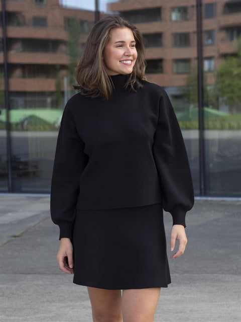 Mercy East Pullover Sort