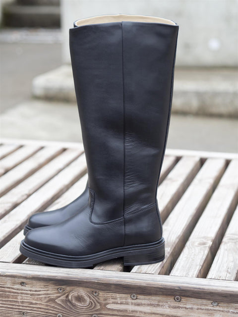 Anna Leather Boot Sort