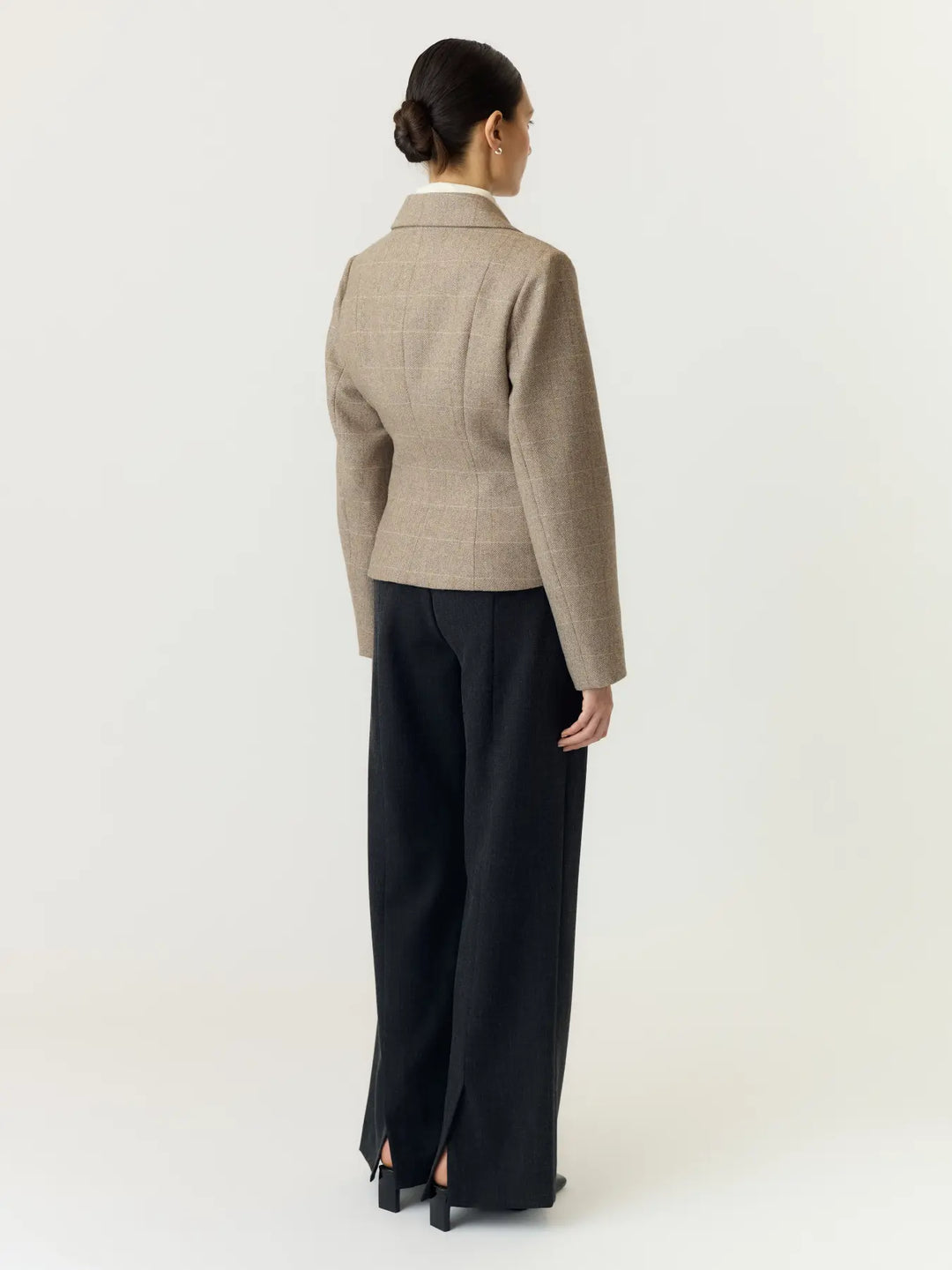 Thela LS Wool Blend Short Jacket Taupe