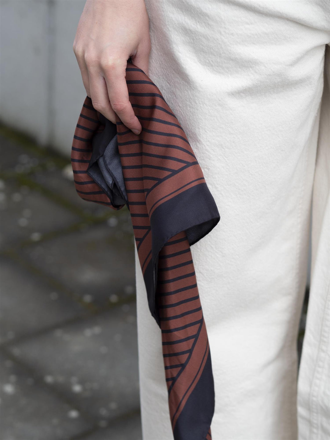 Sara silk Scarf Brun