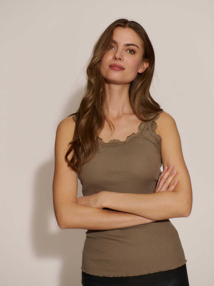 Babette Taupe