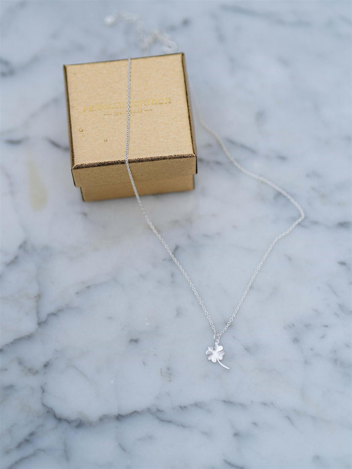 Clover Necklace Sølv