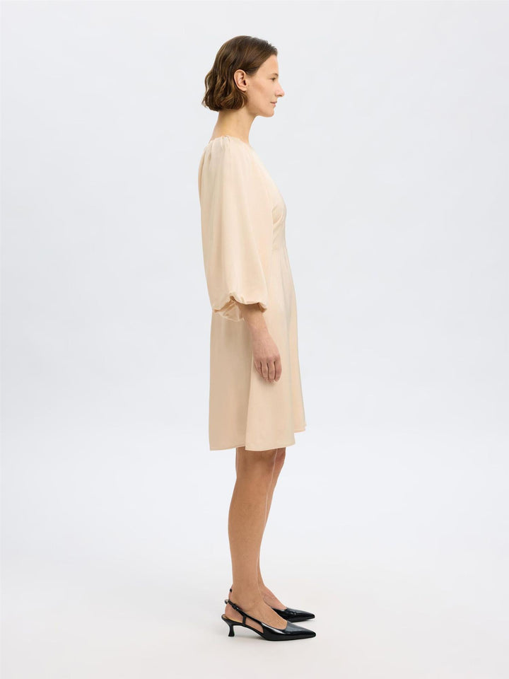 Flaurina open back dress Beige