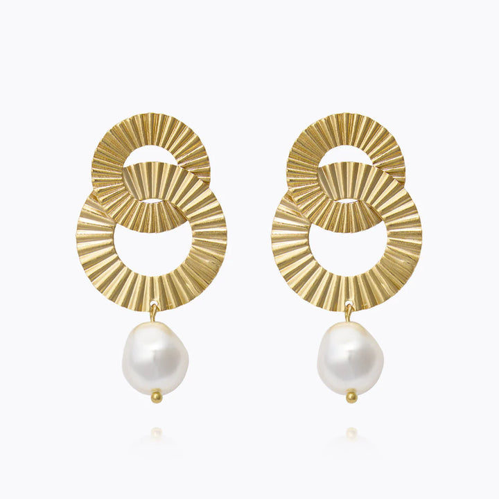 Mila Pearl Earrings Gull