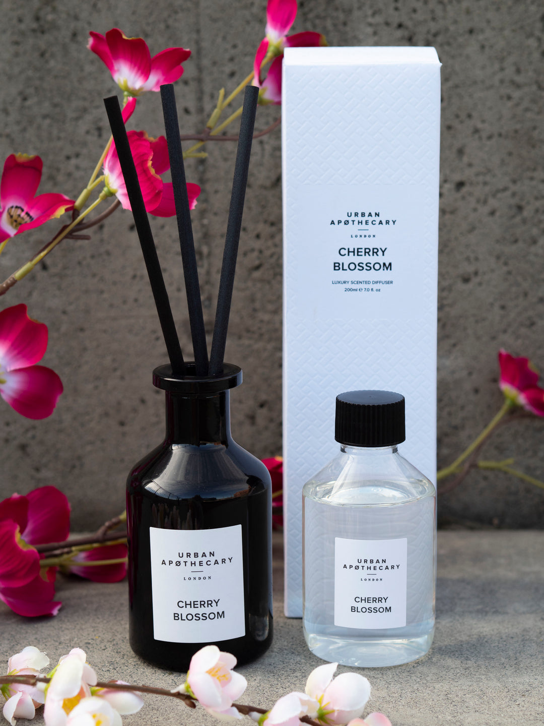 Black Glass Diffuser Cherry Blossom Sort