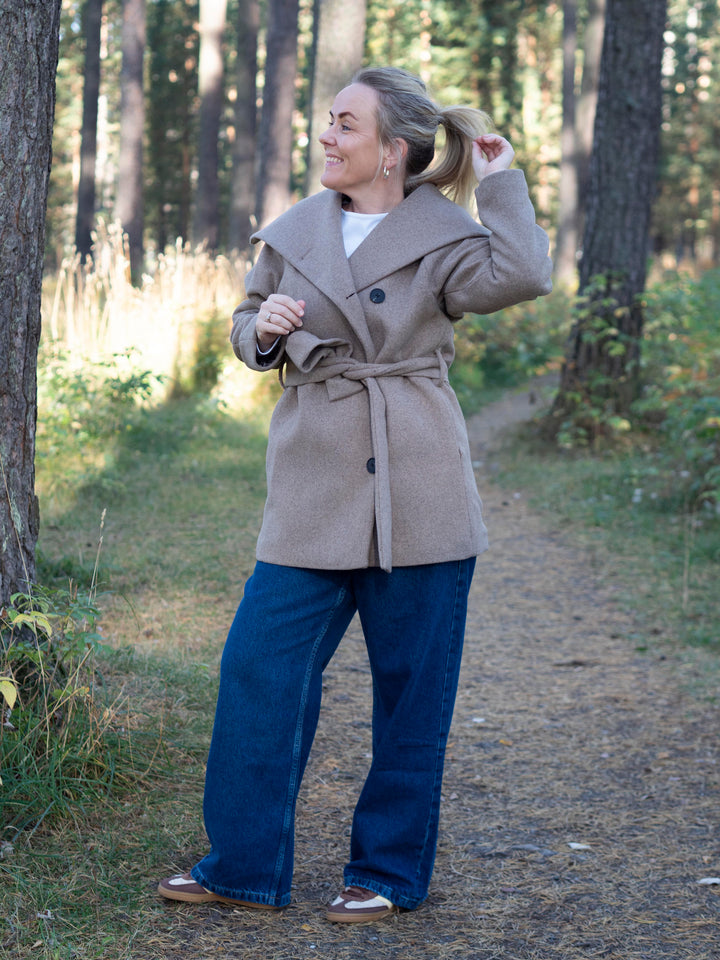 Yunah Collar Coat Beige