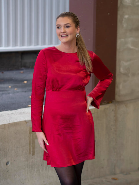 Vima open back dress Rød