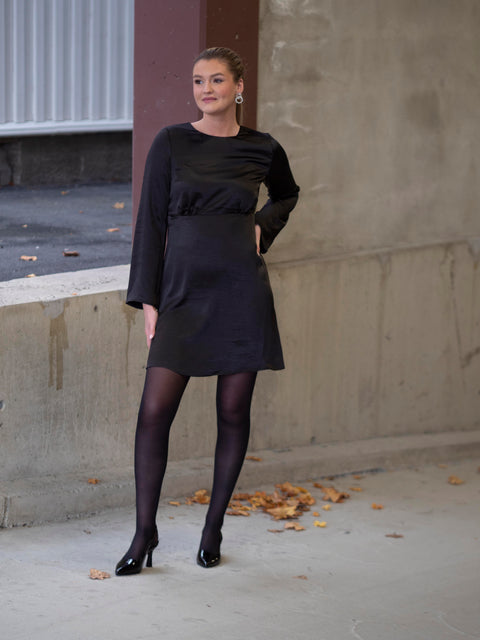 Vima open back dress Sort