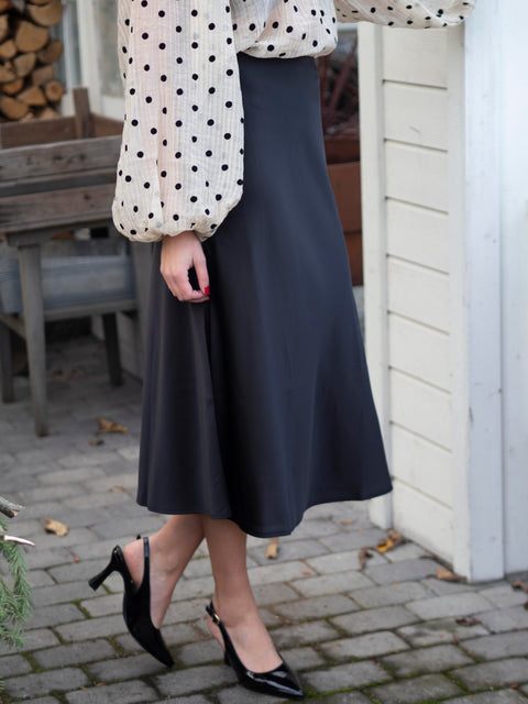 Pella midi skirt Sort
