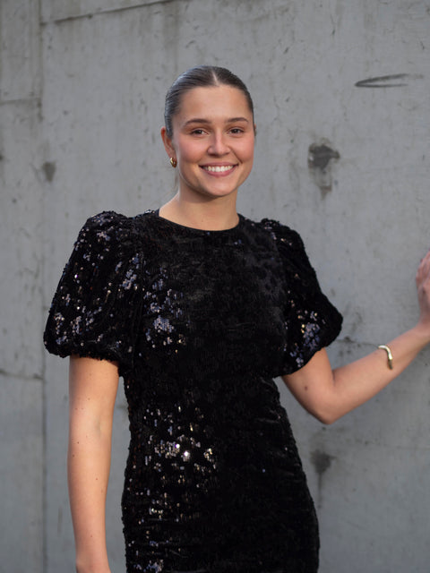 Sofie 2/4 Sequin midi dress Sort