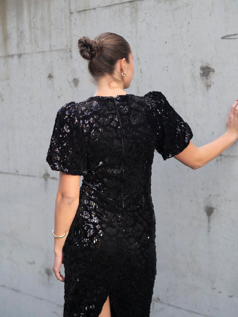 Sofie 2/4 Sequin midi dress Sort