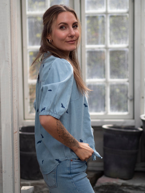 Pernille shirt Lyseblå