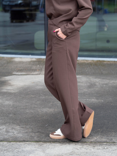 Reign Tailored Extra wide Brun