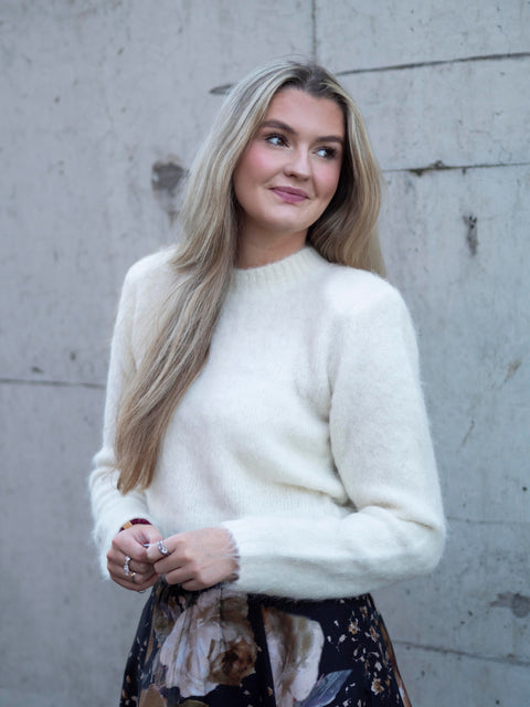 Hairy Knit Fitted Off-White