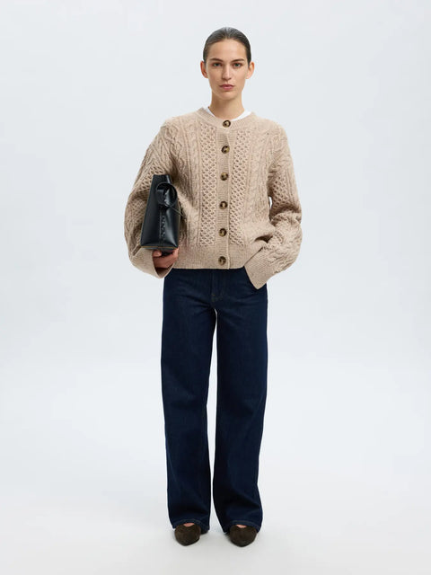 Nelly knit o-neck cardigan Beige