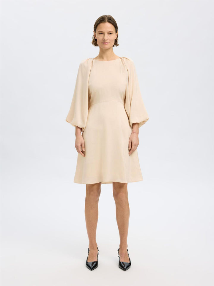 Flaurina open back dress Beige