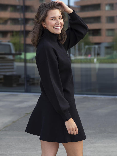 Mercy East Pullover Sort