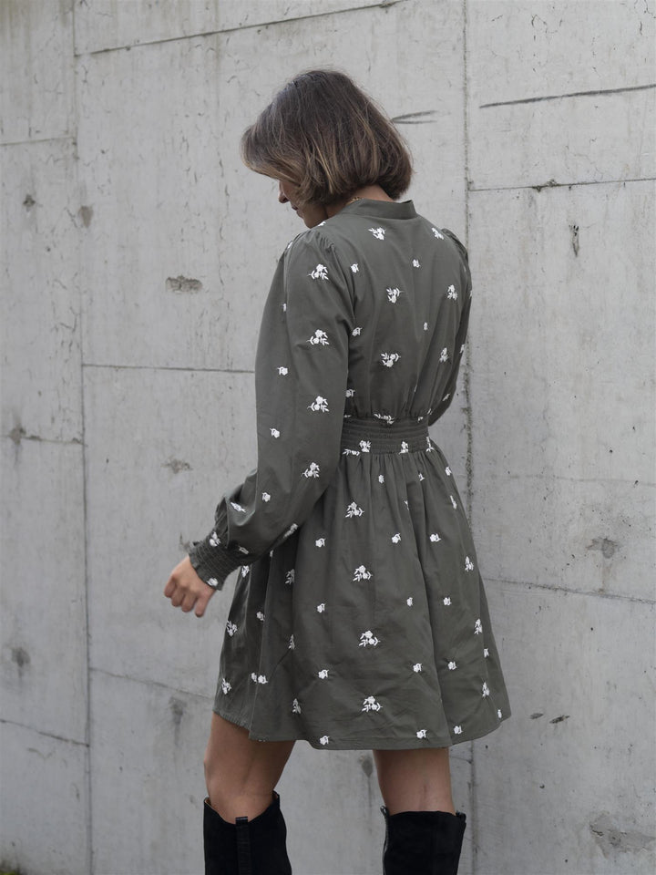 Miluna dress Oliven