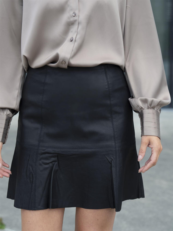 Colly Leather skirt Sort