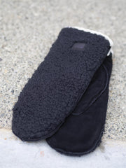 Fluff Scalloped Mitten Sort