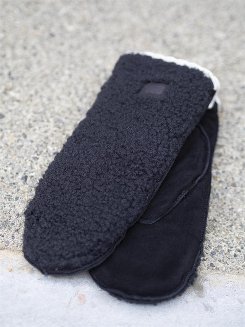 Fluff Scalloped Mitten Sort
