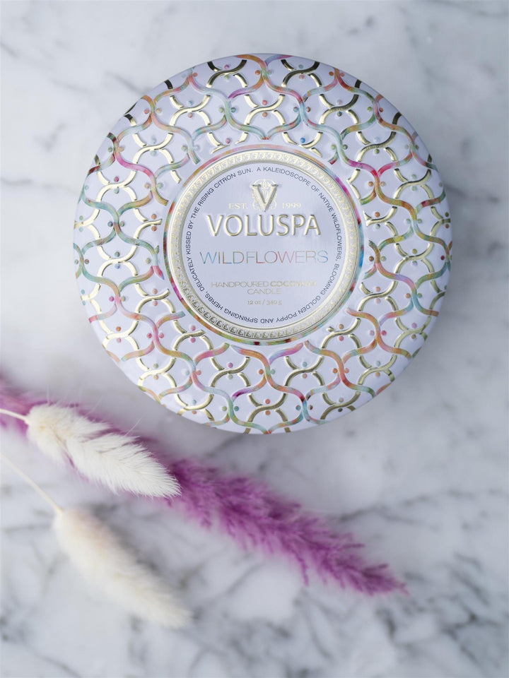 3 wick Tin Candle Wildflowers Hvit