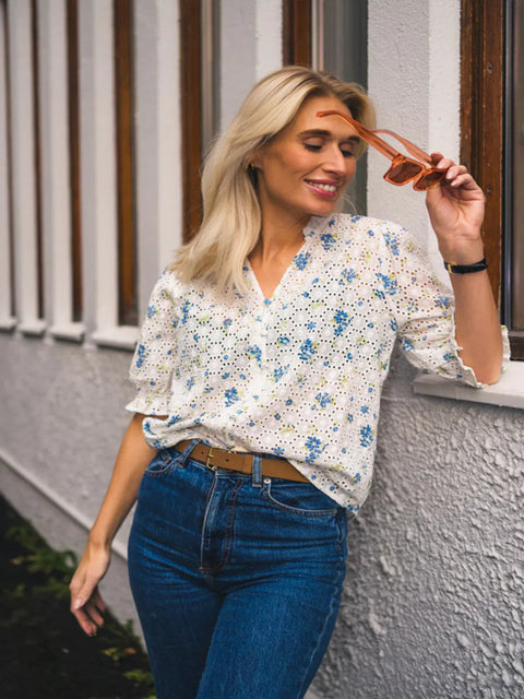 Eivor 2/4 Shirt Blomstrete