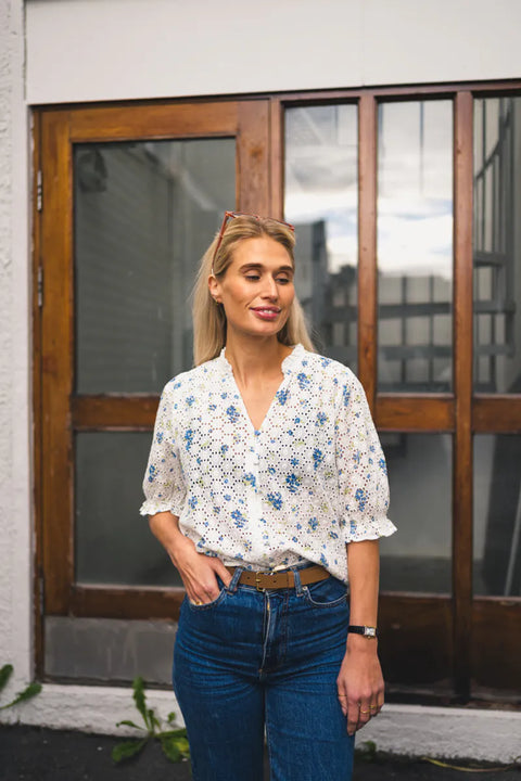 Eivor 2/4 Shirt Blomstrete