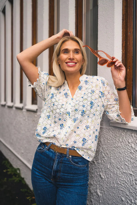 Eivor 2/4 Shirt Blomstrete