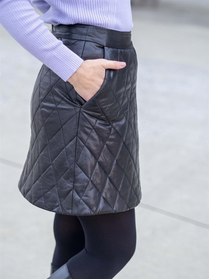 Lova HW Skirt Sort