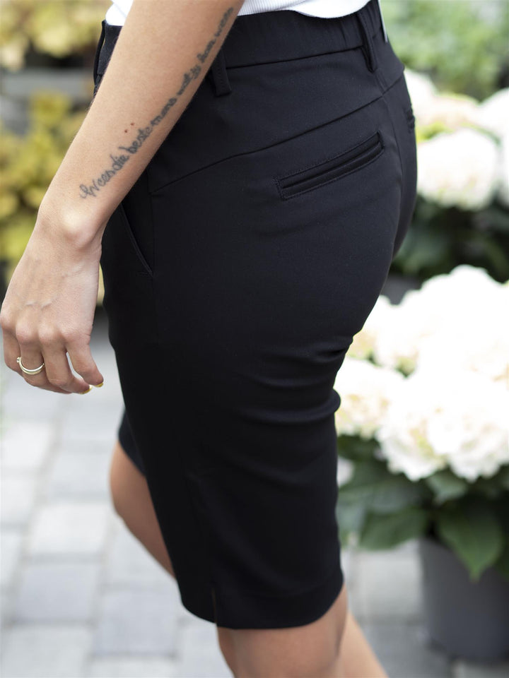 Alice MW Long Shorts Sort