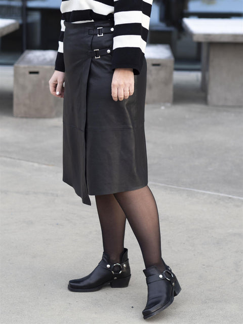 Albana Leather Skirt Sort