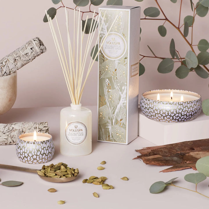 3 Wick Tin Candle Eucalyptus &amp; White Hvit