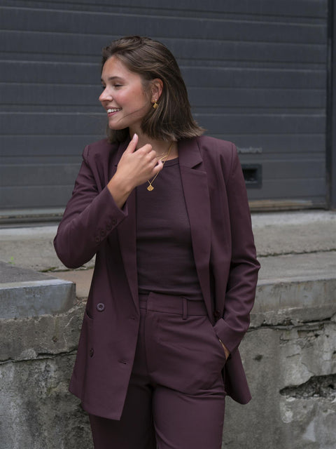 Joelle Blazer Burgunder