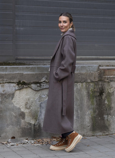 Milla shawlcollar Brun