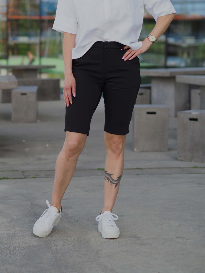 Alice MW Long Shorts Sort